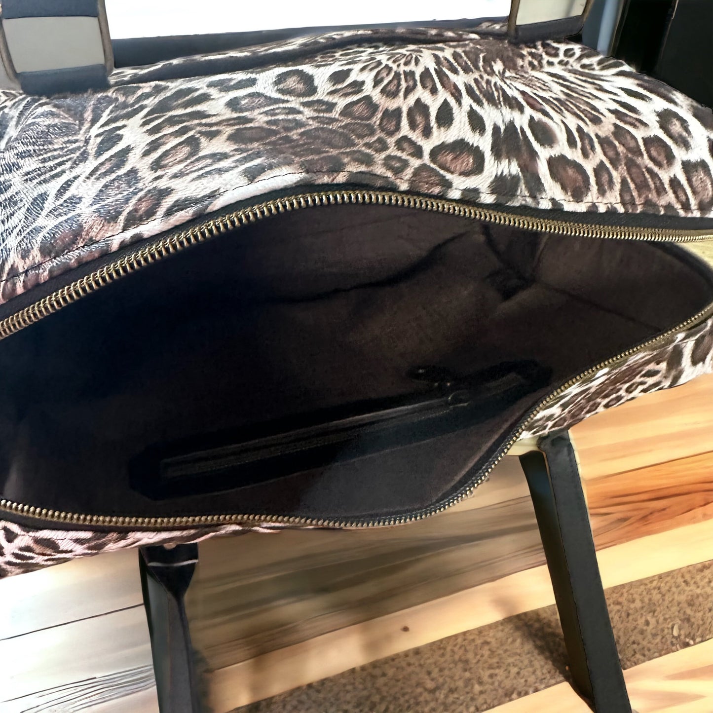 Brown Leopard Collette